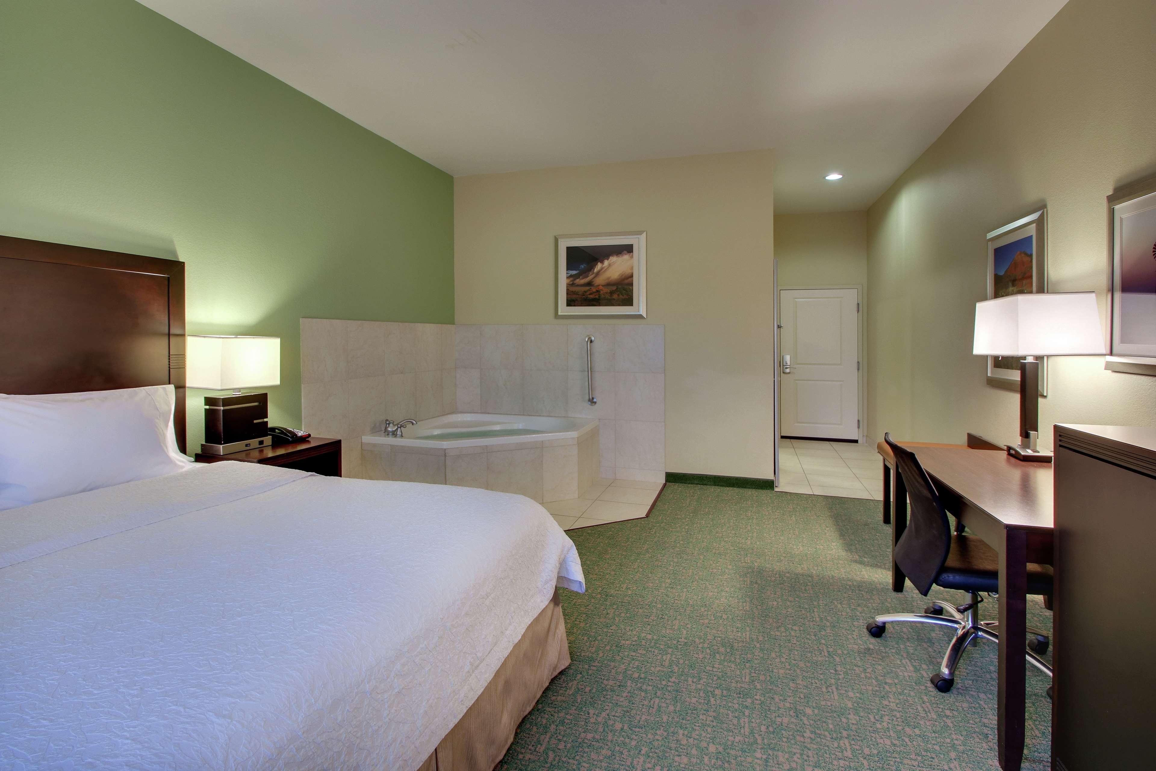 Hampton Inn Vernon Exteriér fotografie
